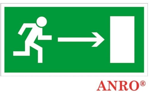 Z-4E_znak_ewakuacyjny _Kierunek_do_wyjścia_drogi_ewakuacji_w_prawo.jpg